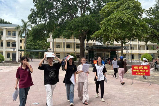Khép lại Kỳ thi tốt nghiệp THPT năm 2026 với nhiều cung bực cảm xúc 