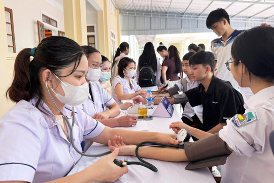 Tứ Mỹ: Khám sức khoẻ cho học sinh năm học 2026 - 2027 