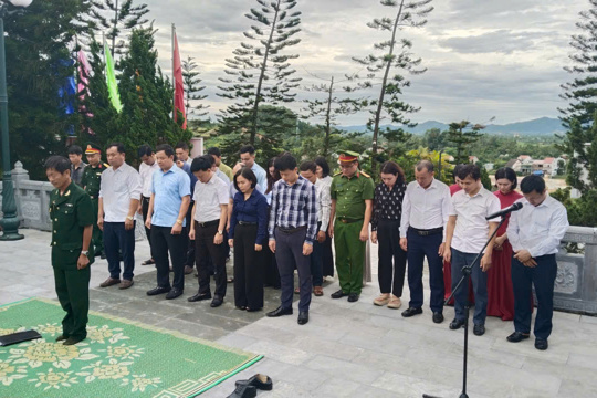 Xã Tứ Mỹ tổ chức Lễ dâng hương trước khi triển khai chiến dịch lấy mẫu giám định ADN hài cốt liệt sĩ