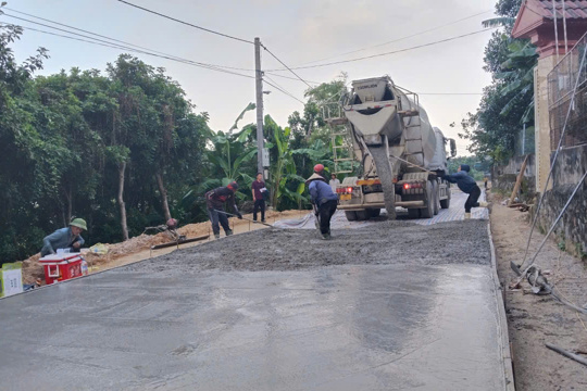 Đẩy nhanh tiến độ thi công đường giao thông thôn Long Thượng 