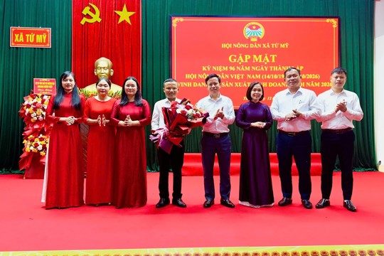 Hội Nông dân xã Tứ Mỹ gặp mặt kỷ niệm 96 năm Ngày thành lập Hội Nông dân Việt Nam