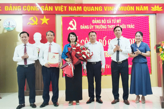 Thành lập Đảng bộ Trường THPT Lê Hữu Trác với 102 đảng viên