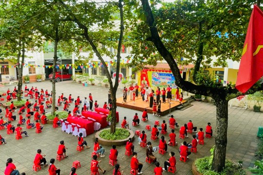 Rộn ràng Trung thu tại các trường học ở Tứ Mỹ